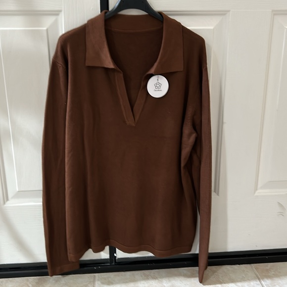 Brown long sleeve v neck sweater with collar - Picture 2 of 2